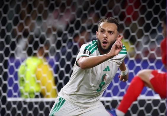 Argelia reaccionó a tiempo y venció 2-1 a Jordania