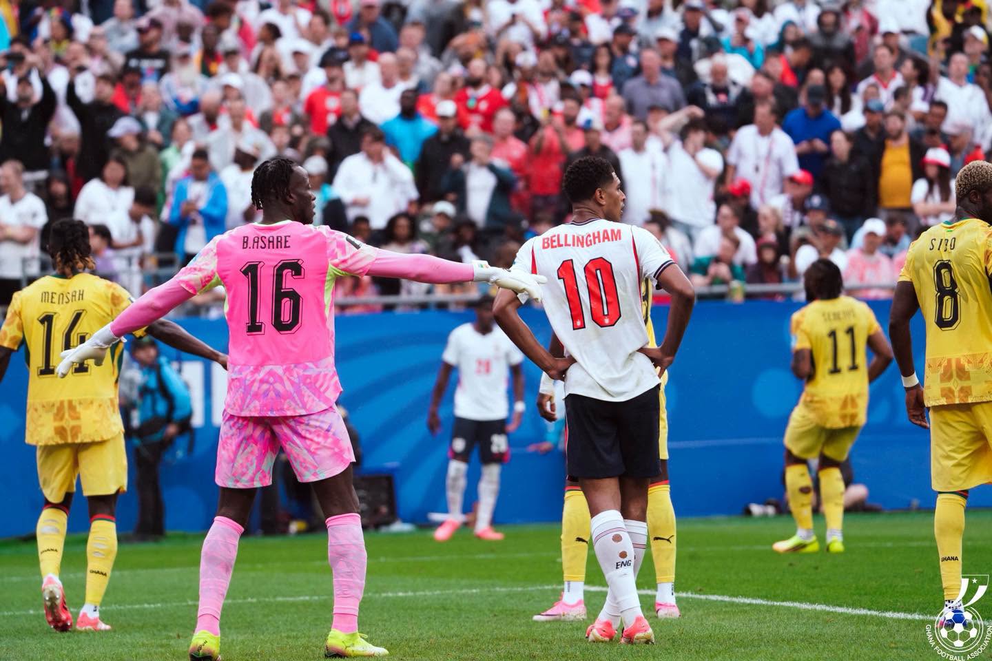 Inglaterra y Ghana empatan 0-0