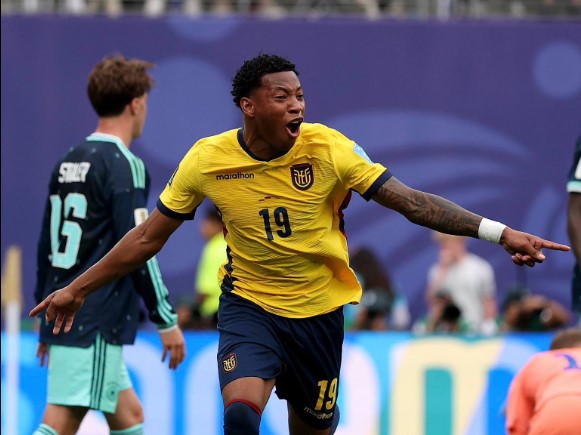 Ecuador vence a Alemania y clasifica como mejor tercero a 16avos
