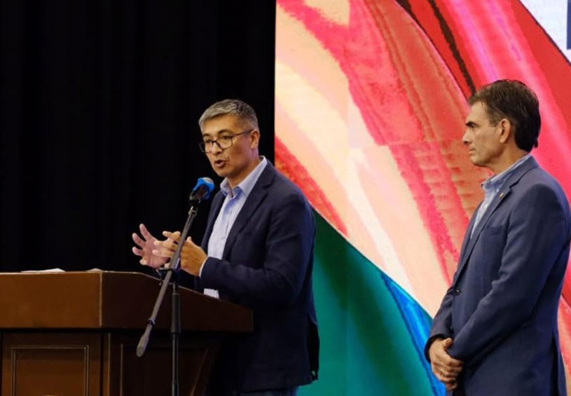 Gobierno admite posible caída de la economía y busca financiamiento para estabilizar el país
