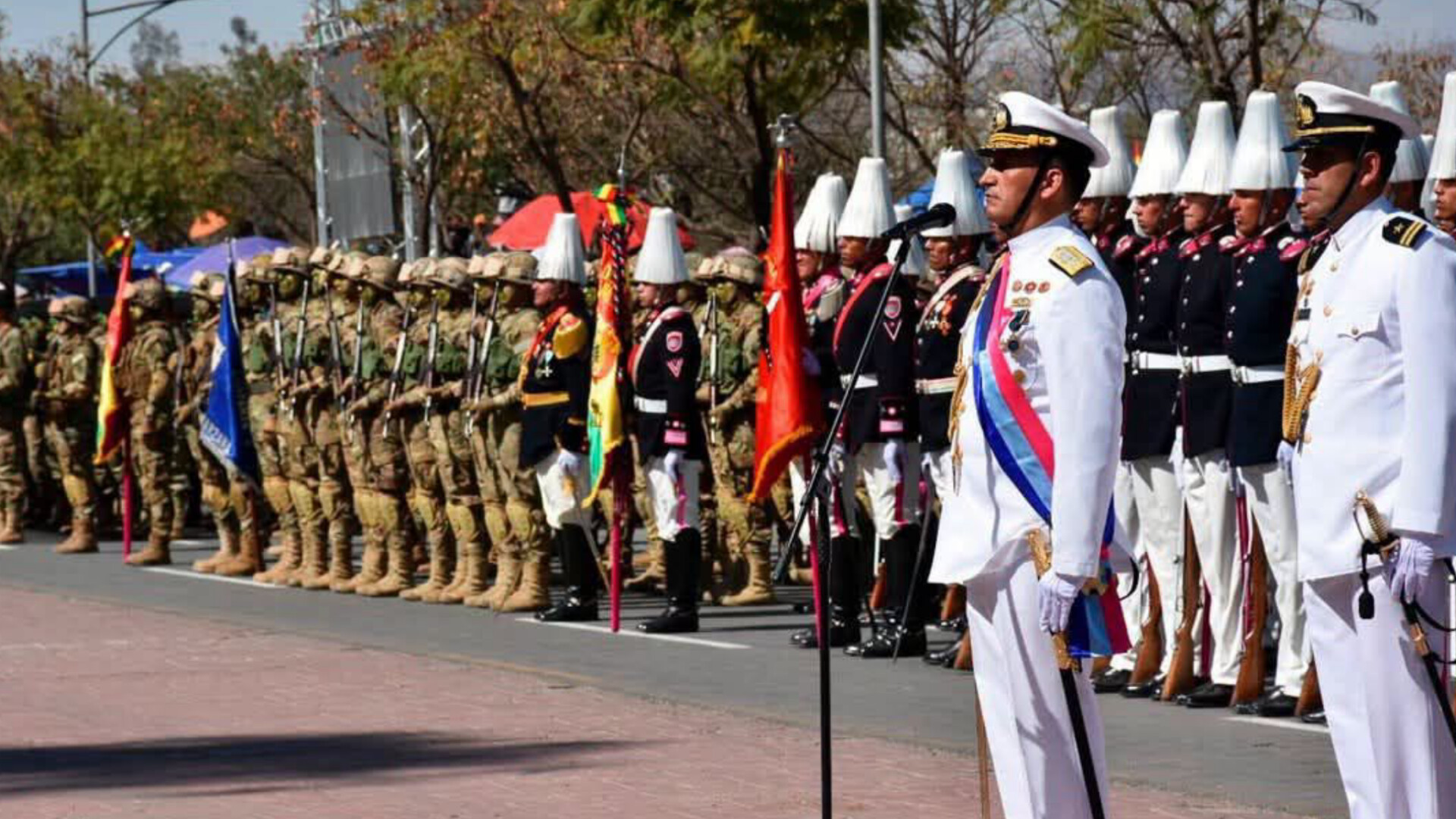Desfile cívico militar