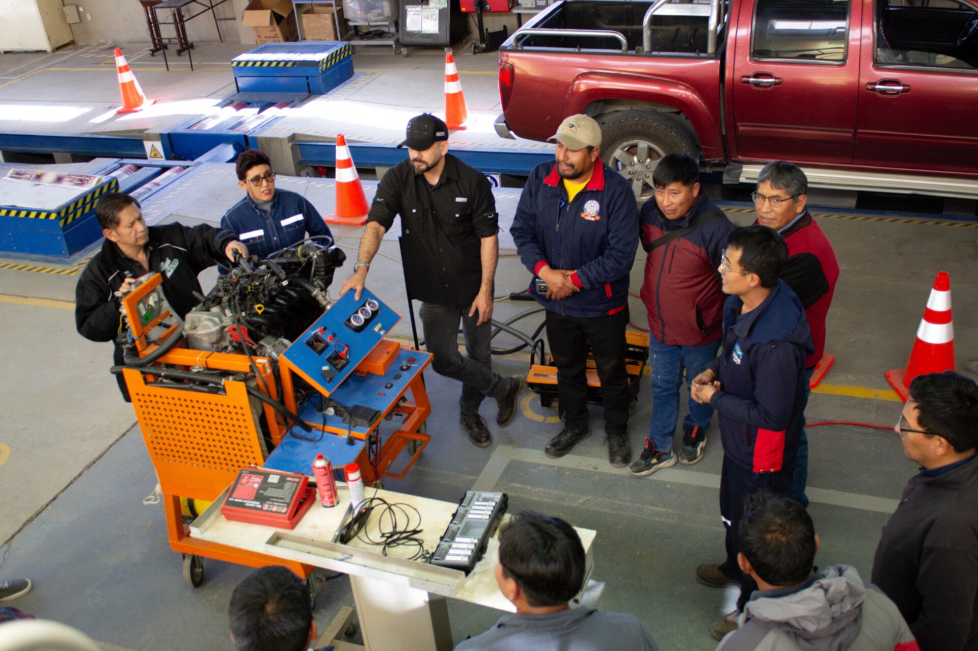 UMSA logra certificación internacional para su centro de diagnóstico automotor