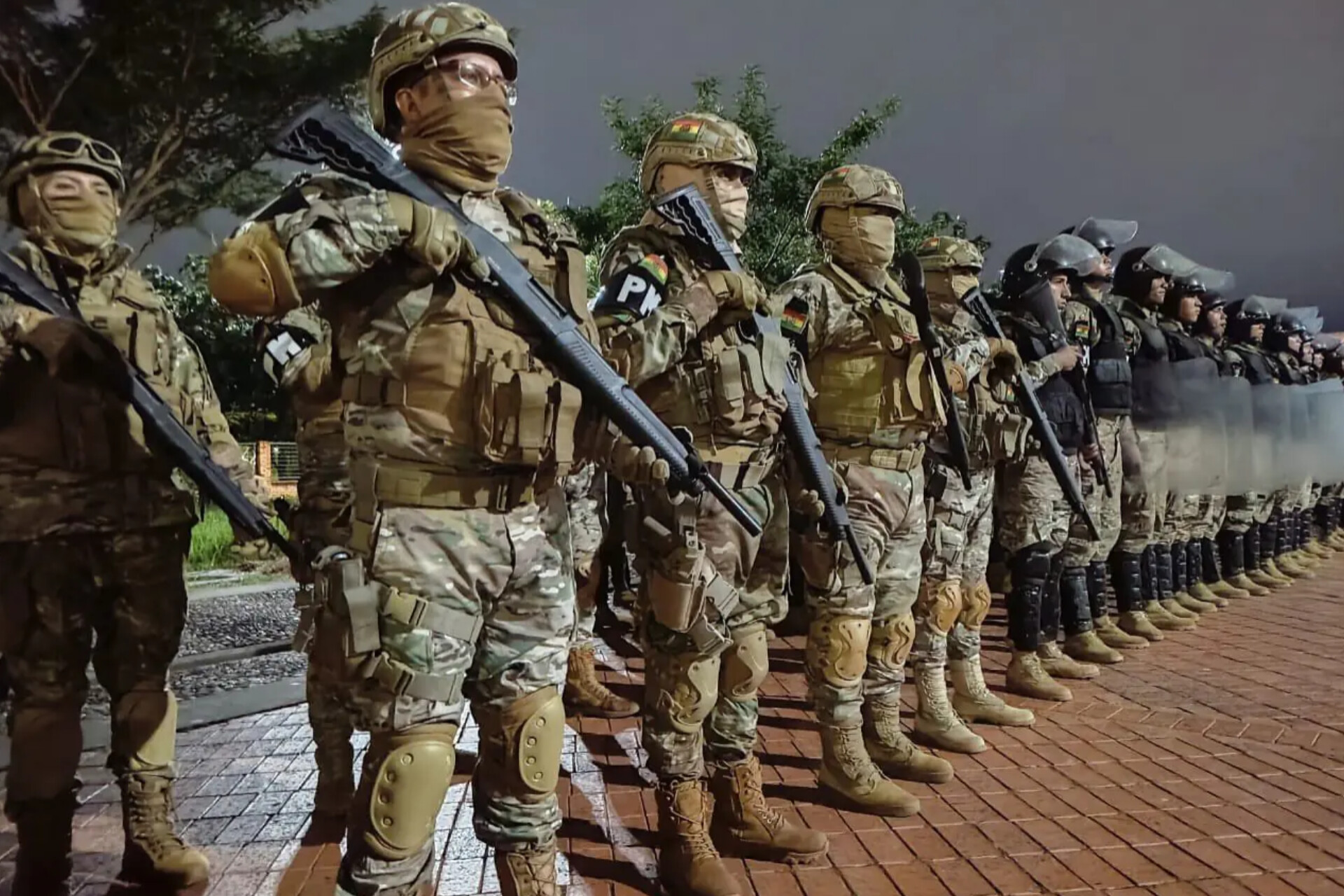 Militares