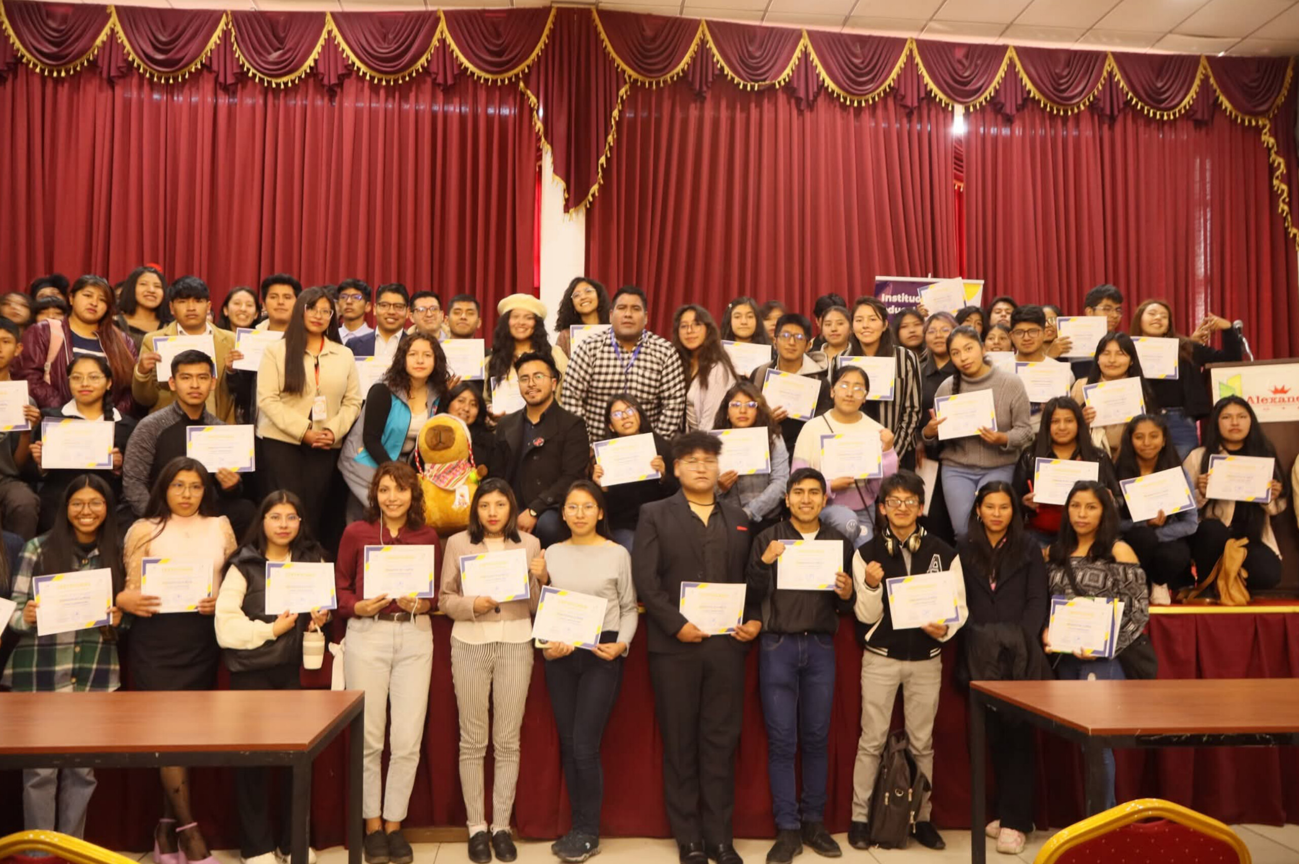 Becas Jóven Paceño Bilingüe